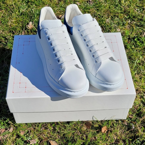 Alexander McQueen Sneakers - Picture 3 of 5